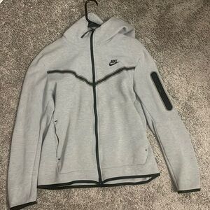 grey nike tech